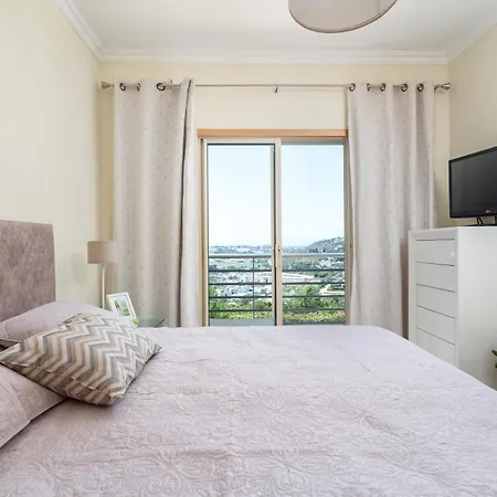 With Comfortable Terrace, 2 Swimming Pools & Tennis Court * Αλμπουφέιρα