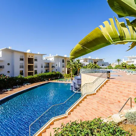 شقة With Comfortable Terrace, 2 Swimming Pools & Tennis Court