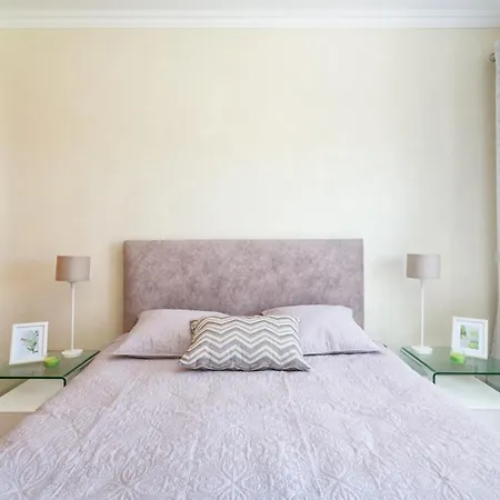 Apartamento With Comfortable Terrace, 2 Swimming Pools & Tennis Court