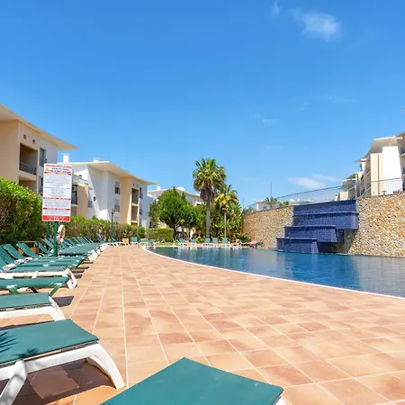 With Comfortable Terrace, 2 Swimming Pools & Tennis Court Apartament Albufeira