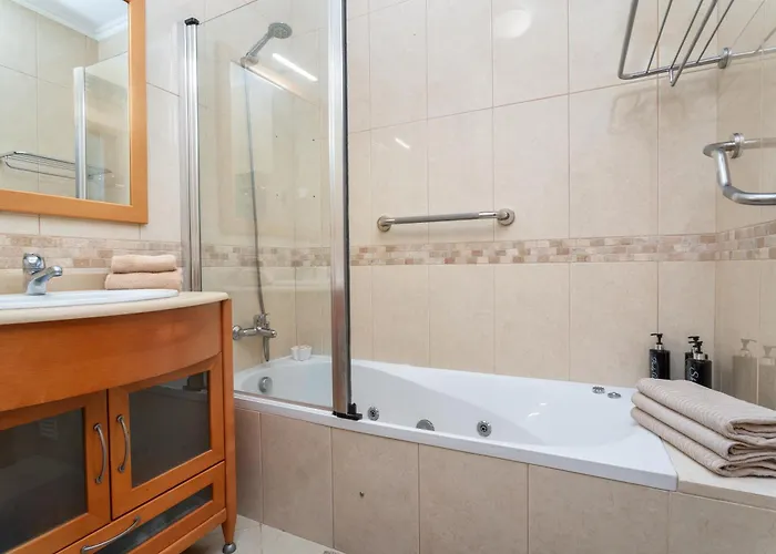 아파트 Homes Ocean View With Comfortable Terrace, 2 Swimming Pools & Tennis Court 알부페이라