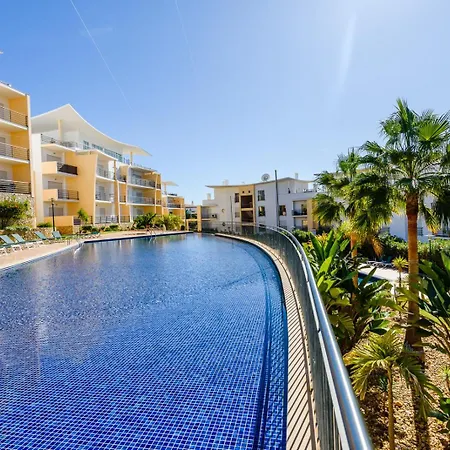Apartamento With Comfortable Terrace, 2 Swimming Pools & Tennis Court Albufeira