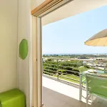 Διαμέρισμα With Comfortable Terrace, 2 Swimming Pools & Tennis Court *