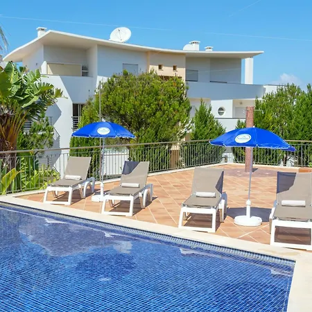With Comfortable Terrace, 2 Swimming Pools & Tennis Court Αλμπουφέιρα